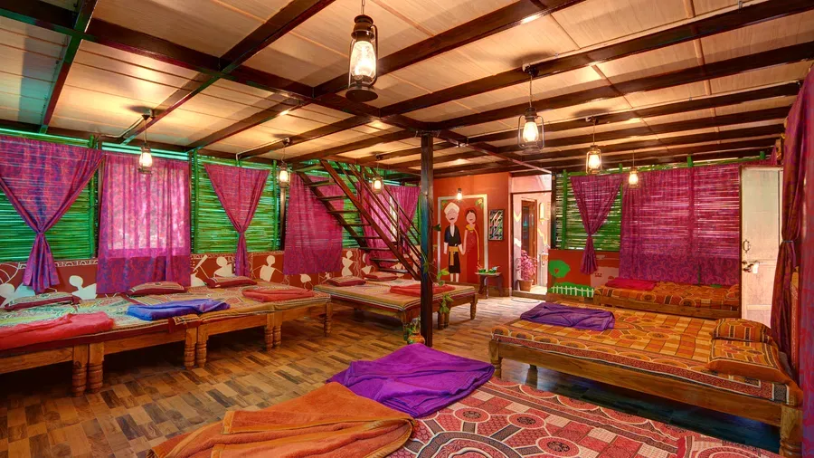 2group_wooden_cottages_p1rq7l