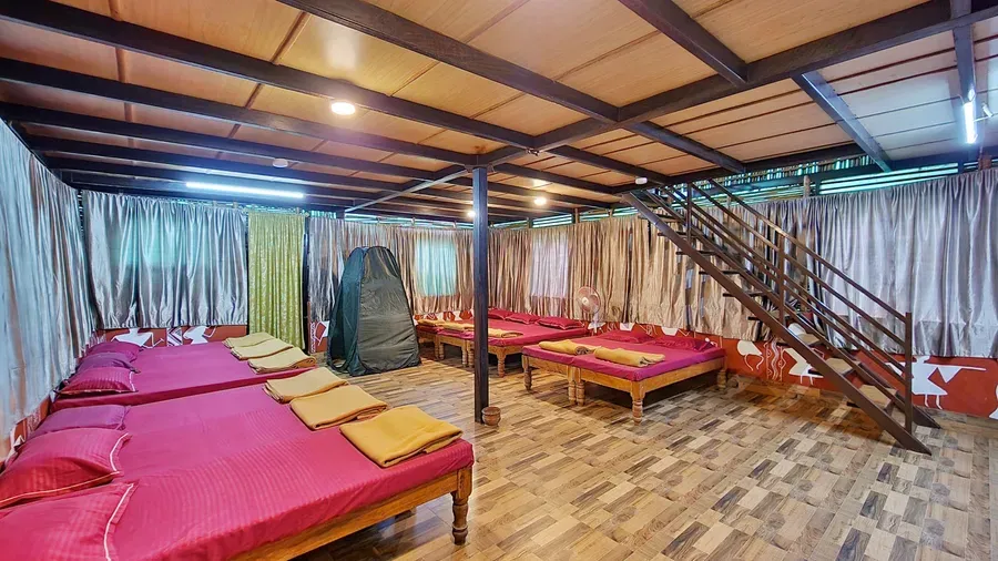 Group_Wooden_Cottage